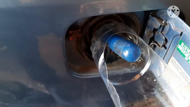 Лайфхак как заправлять Авто без лейки ( в пути ) смотреть онлайн