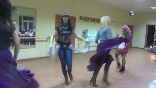 MVI 2020 канкан на Ковбойской вечеринке смотреть онлайн