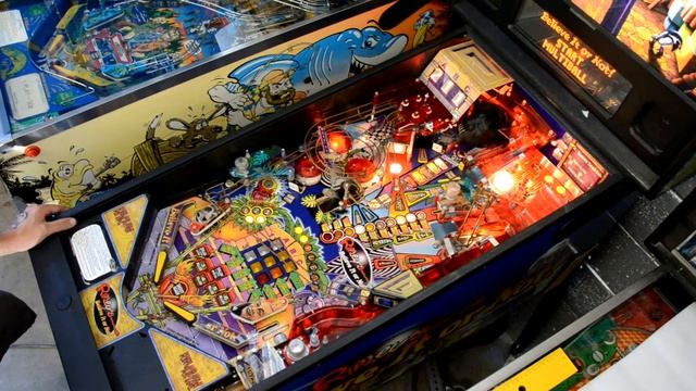Got the 2003 Stern "Ripley's Believe it or not!" Pinball working today! смотреть онлайн