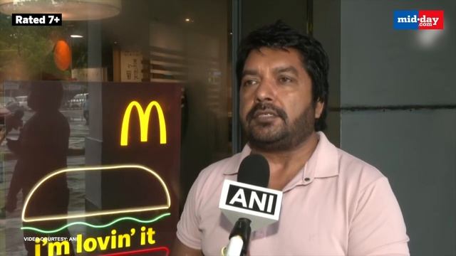 High Tomato Prices: Customers react to Tomato-less Burgers at McDonald’s смотреть онлайн