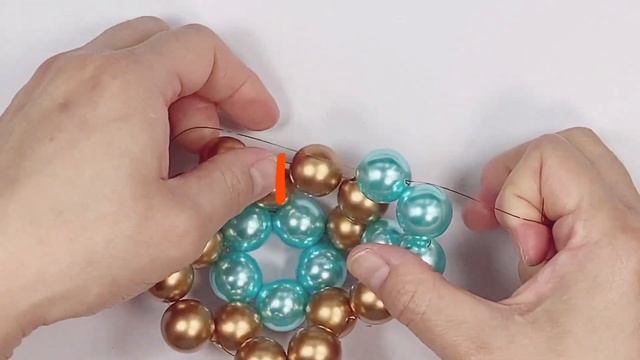 Easy DIY Jewelry: 30 Beaded Ball Tutorial / How to make a Beaded Ball смотреть онлайн