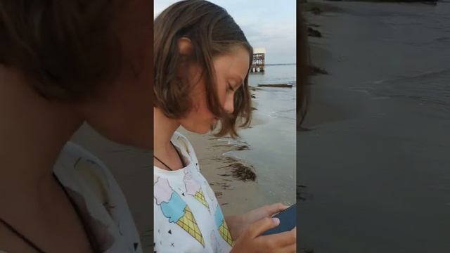 Вечер на море, завтра уезжаем, 31 июля смотреть онлайн