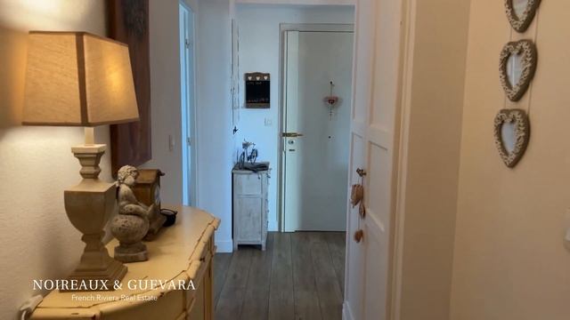 EXCLUSIVITÉ CENTRE VILLE AVEC VUE MER смотреть онлайн