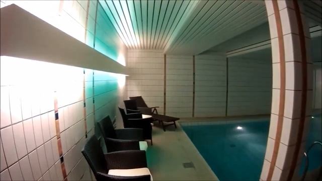 Сквош в Гамбурге, Сауна, Бассейн смотреть онлайн