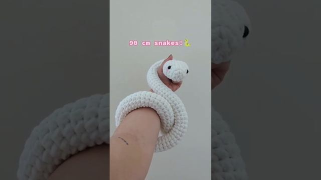 and they are so soft!? #crochet #amigurumi #snake #uk #smallbusiness #etsy #kawaii #fyp смотреть онлайн