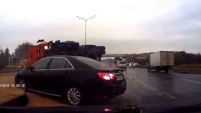 Перевернулась фура!! Набережные Челны 08 09 2016 смотреть онлайн