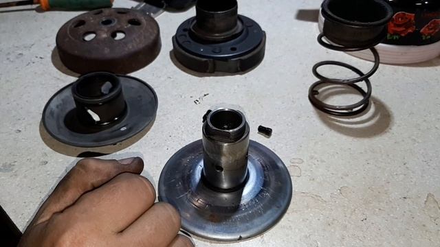 Обзор по заднему вариатору (сцеплению) как он разбирается и обслуживается смотреть онлайн