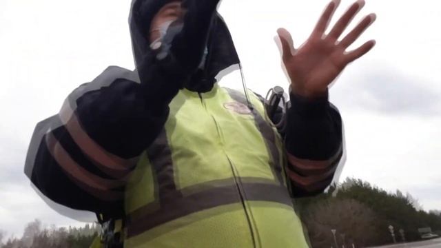 ИДПС не знает что такое РФ! Нарушение ПДД ИДПС смотреть онлайн