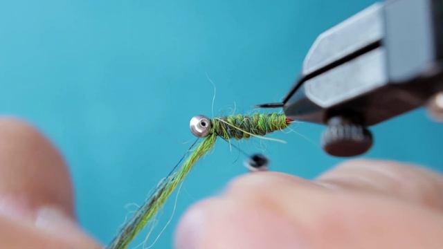 Мушка на хариуса. Скрутка из 2х классных ниток смотреть онлайн
