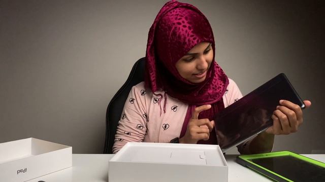 Apple iPad 8th Generation Unboxing in Tamil: iPad Buying Guide | Chennai Dotcom USA смотреть онлайн