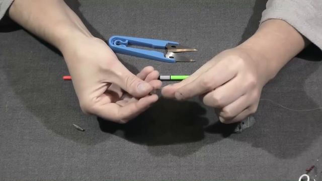 Поплавочная снасть с кормушкой и дополнительным поводком смотреть онлайн