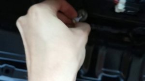 Замена лампочек подсветки номера Nissan Tiida