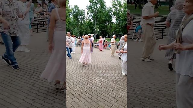 танцы кому заа! Саранск! Пролетарский парк. 9 августа. 2023 год. смотреть онлайн