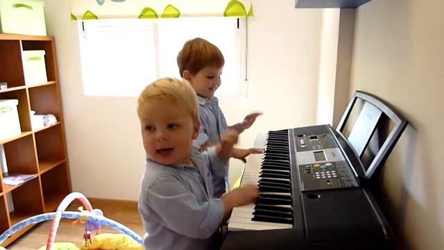 Максим и Даник лабают на Yamahe. смотреть онлайн