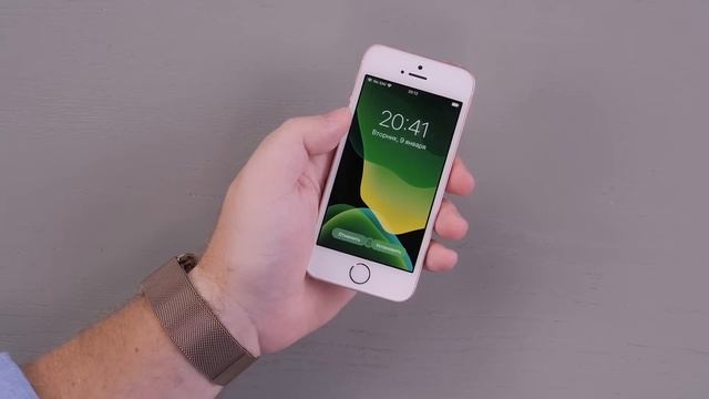 Как работает iOS 13 Beta 1 на iPhone SE? смотреть онлайн