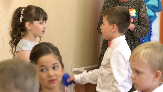 Выпускной утренник (6). г Курган. Двухкамерная съемка (4К). Видеооператор. Видеосъемка Курган смотреть онлайн