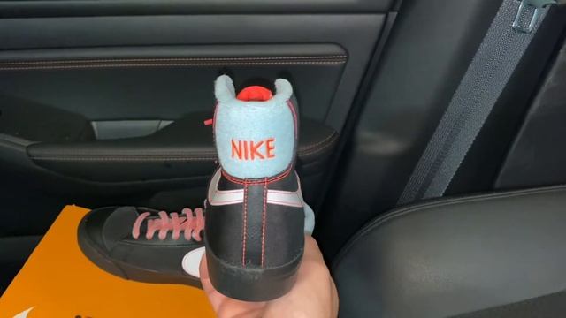 Nike Blazer Mid '77 Black Atomic Pink shoes смотреть онлайн