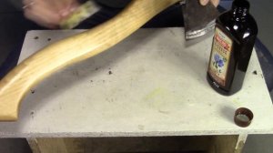 Как сделать топор (часть 4) - Пропитка топорища льняным маслом. Финишная обработка.