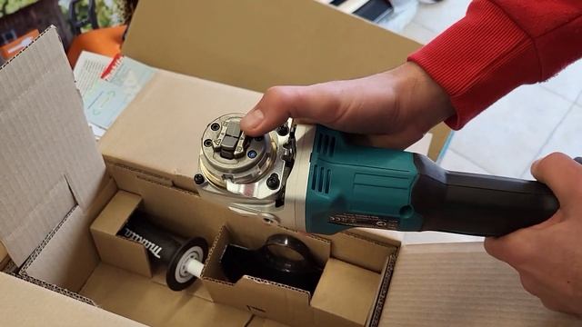 Makita DGA521ZX1 Акумулаторен ъглошлайф смотреть онлайн