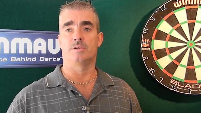 Darts Practice -- Steve Beaton talks you through his practice routines смотреть онлайн