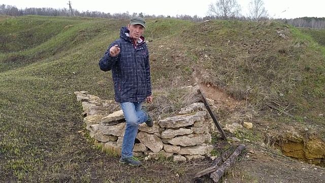 VID20200425154142 Беседуем с Гришей про архитекторов и архитектуру. В районе Старосьяново смотреть онлайн