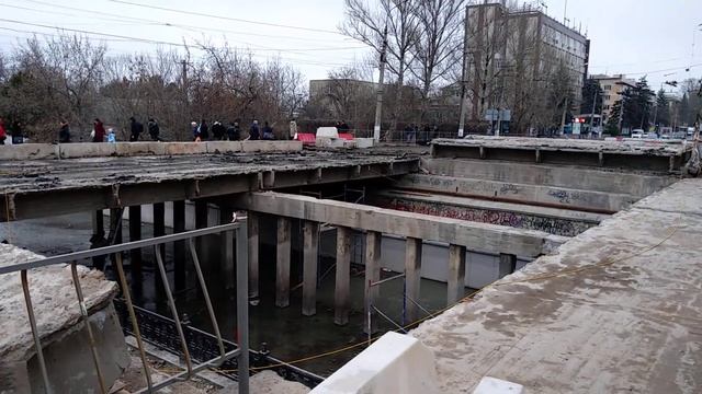 Этап ремонта моста на Гагарина в Симферополе. 21.02.2020. смотреть онлайн