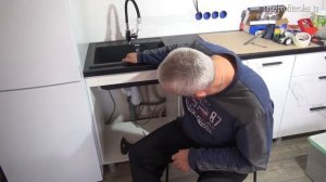 Устанавливаю мойку из искусственного мрамора GranFest Quadro