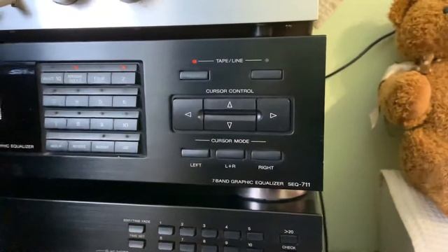 Sony SEQ-711 смотреть онлайн