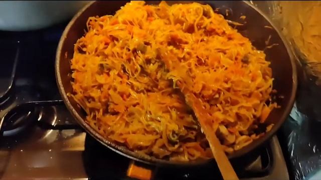 Щи из квашеной капусты? Капустняк? Рецепт щей с кислой капусты и грибами смотреть онлайн