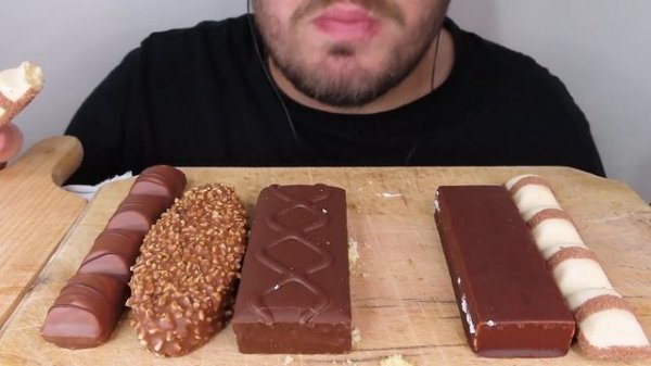 ASMR KINDER CHOCOLATE CANDY BARS MUKBANG *Kinder Bueno, Kinder Happy Hippo, Kinder Maxi King