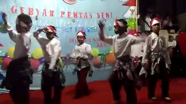 Pentas laki laki смотреть онлайн