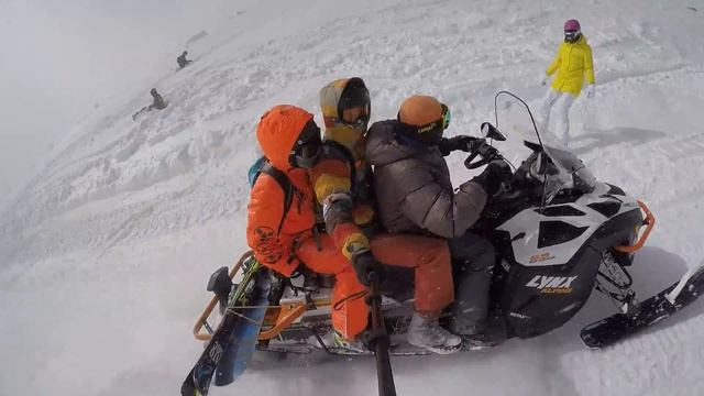 Эльбрус 4400 на снегоходе до скал Пастухова смотреть онлайн