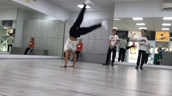 Workouts | Move & Joy Dance Studio