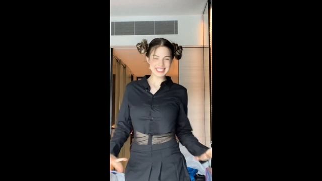 Акулич танцует смотреть онлайн