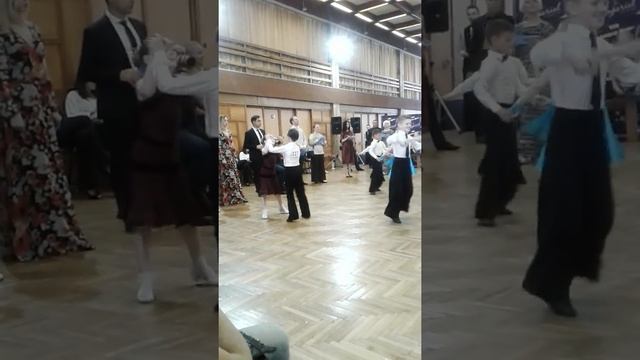 Бальные танцы,дети дебют медленный вальс,чачача,джайв смотреть онлайн