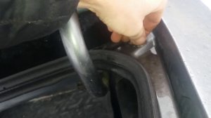 ?Откуда вода в салоне автомобиля Лады Приоры. Ищем протечку.