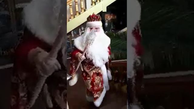 Настоящий Дед Мороз в Сочи. Заказать артиста на мероприятие 8 988189 44 98 смотреть онлайн