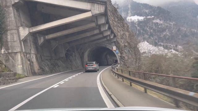Swiss roads 2023 lakes and mountains Switzerland by car Switzerland ?? Walk ☀️2023 - 4K Avto Tour смотреть онлайн