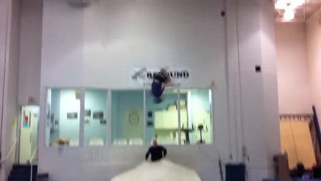 Half in Triffis tuck смотреть онлайн