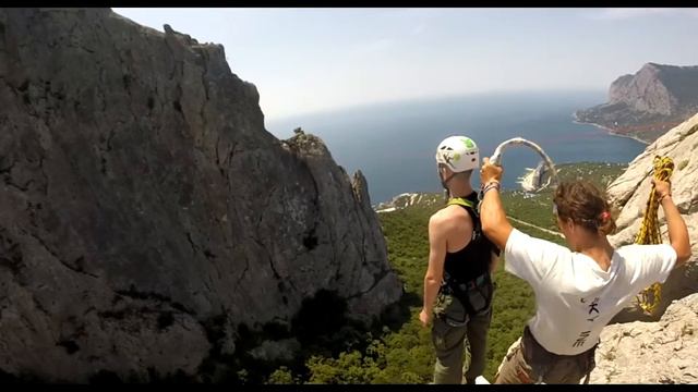 Валентин на Ильяс-кая RopeJumping with SkyLine X-Team in Crimea смотреть онлайн