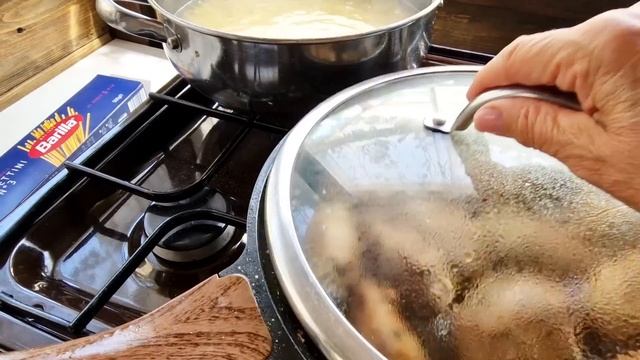 Угощайтесь!!! Вкусные,сытные котлеты на даче ? смотреть онлайн