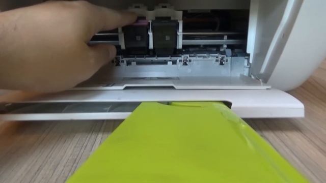 Replacing A Cartridge On The HP DeskJet 2130 / 2130
