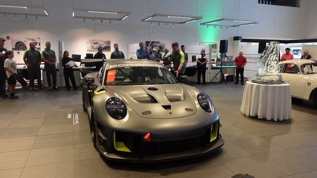 World Debut! 1 of 30 Porsche GT2RS Clubsport 25 by Manthey Racing смотреть онлайн