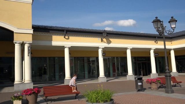 Moscow summer moments (Outlet Village Belaya Dacha) смотреть онлайн
