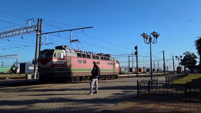 Пассажирские электровозы ЧС4Т-429 и ЧС4Т-559 на станции Орша-Центральная