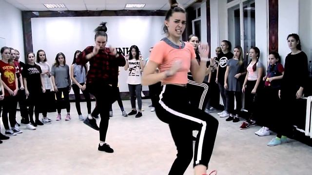 Танцы в Череповце группы Виктории Никитиной / Chris Brown - Kriss Kross смотреть онлайн