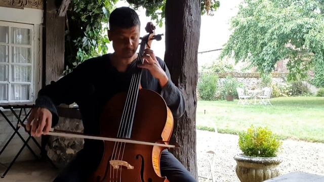 Bach in the Rain. 3) Courante in G. Pavlos Carvalho смотреть онлайн