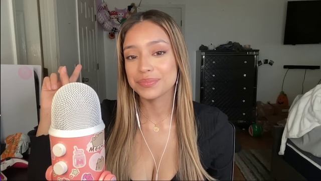 ASMR || TEACHING YOU RANDOM SPANISH/ESPAÑOL WORDS || LOTS OF HAND FLUTTERS & MOVEMENTS (: смотреть онлайн