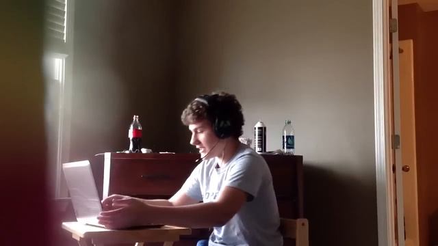 ANGRY KID THROWS COMPUTER OUT WINDOW! смотреть онлайн