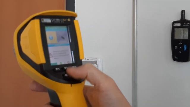 Utilisation d'une caméra infrarouge CHAUVIN ARNOUX CA1954 dans des bureaux смотреть онлайн